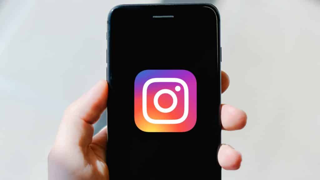 Logo de Instagram en móvil