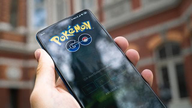 Movil de Pokémon go en la app