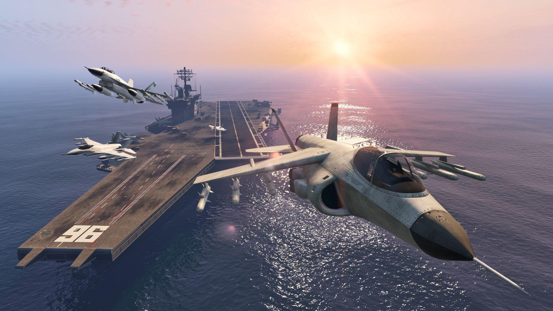 Aviones en el USS Luxington de GTA Online